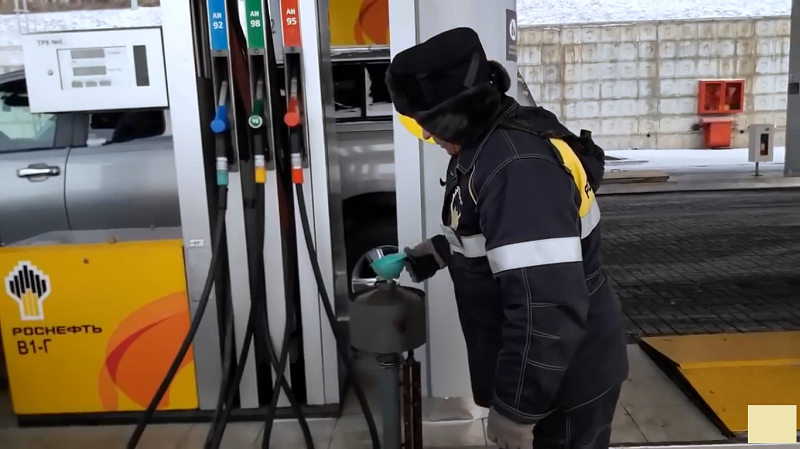 торгует ли Росснефть сурогатом